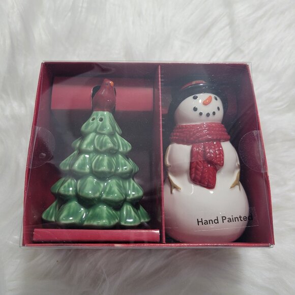 St. Nicholas Square Winter Salt & Pepper Shaker Set - Picture 1 of 6